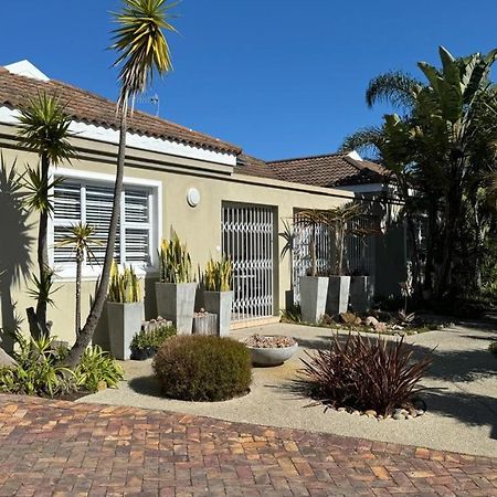 Plett57 - Self Catering - Room No2 Плеттенберг-Бей Экстерьер фото